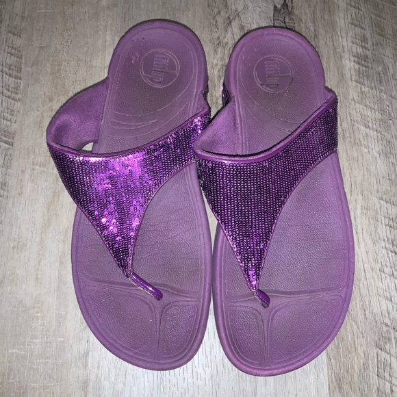 (Bin 32) Fitflop, 1.5in wedge flipflop in purple, Size 9 - Picture 1 of 3